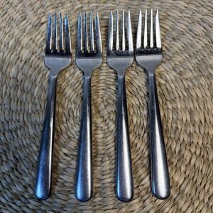 4 Splendide Strand Salad Forks 7 ¼" Stainless Steel 18/8 Korea Flatware